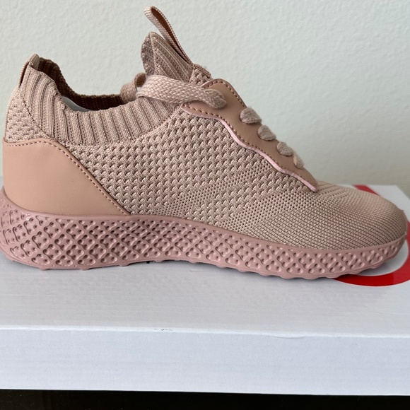 Blondo Women's Shara Waterproof Blush Sneaker Size 5.5 - Picture 5 of 9